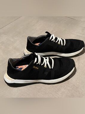 OluKai Huia Women’s Sneakers - Black